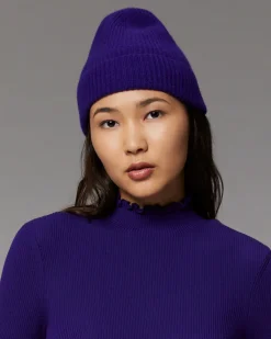 Cuffed Beanie with Small Ribs