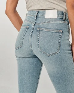 Slim Fit JOHNNY Jeans